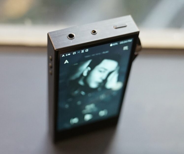 Astell & Kern - SA700 | Headphone Shop