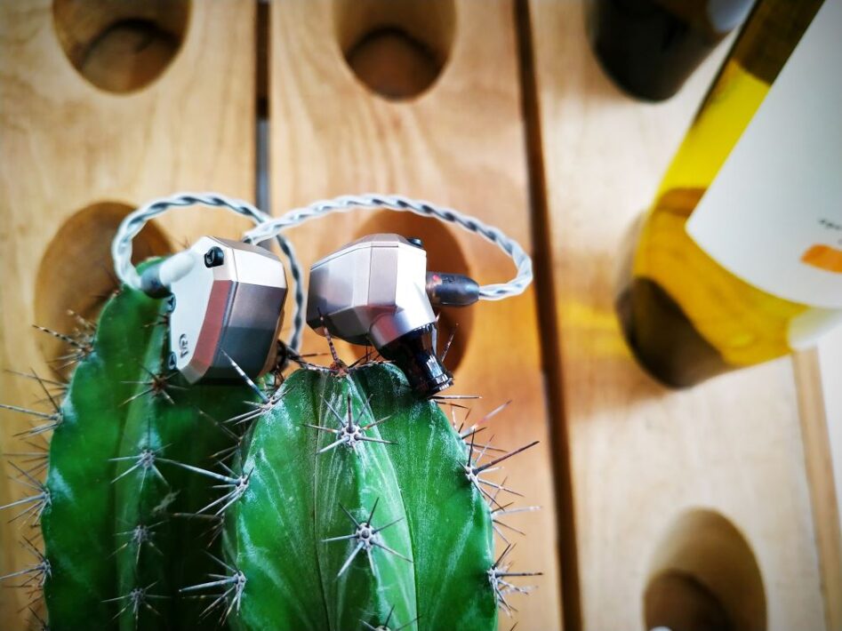 Campfire Audio - Ara