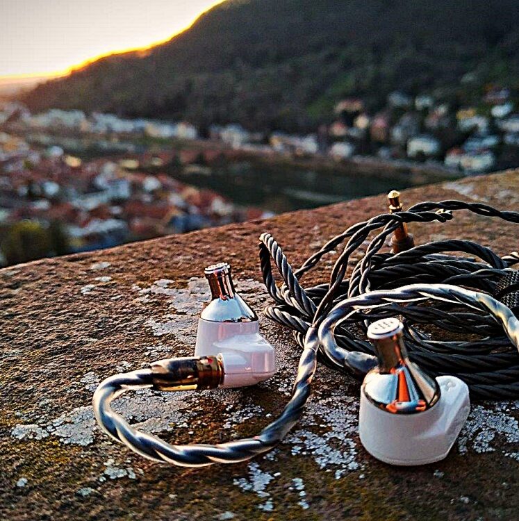 Campfire Audio - Vega 2020